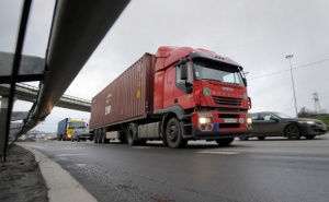 Производители сообщили о дефиците грузовиков в России